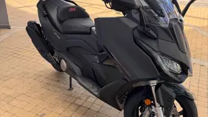 Kymco AK 575 Premium (2025 - 26)  (3)