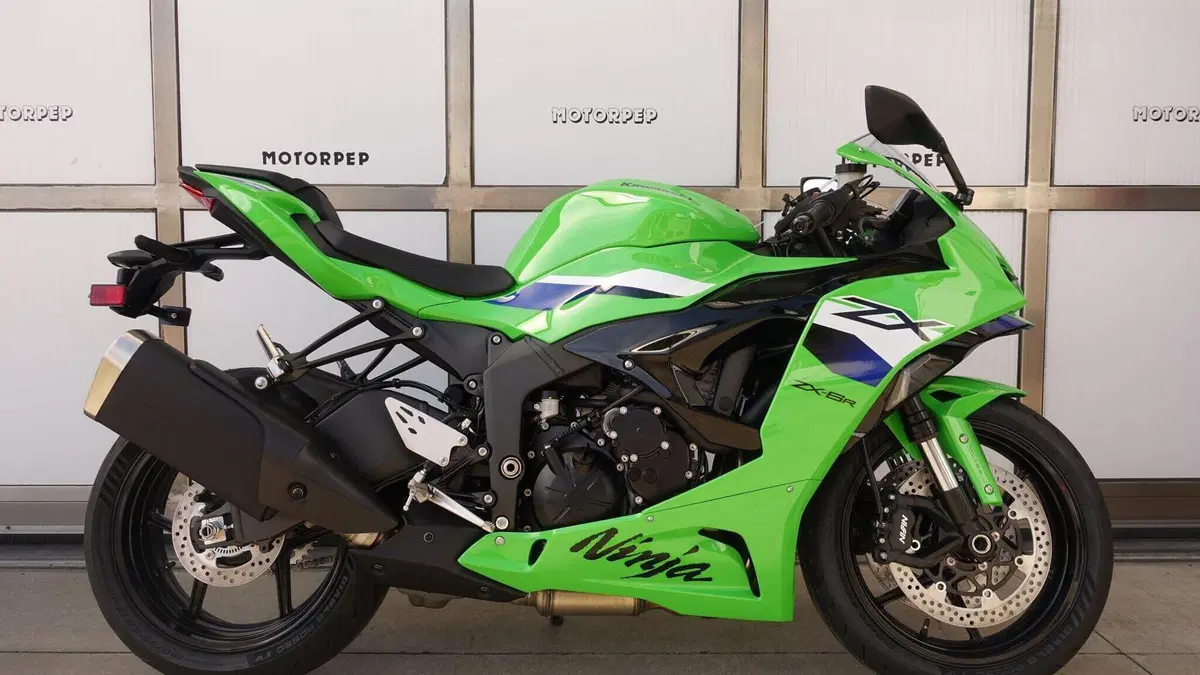 Kawasaki Ninja 636 ZX-6R (2024 - 26)  (2)