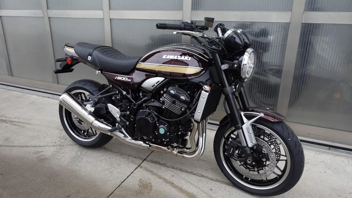 Kawasaki Z 900 RS (2026)  (4)