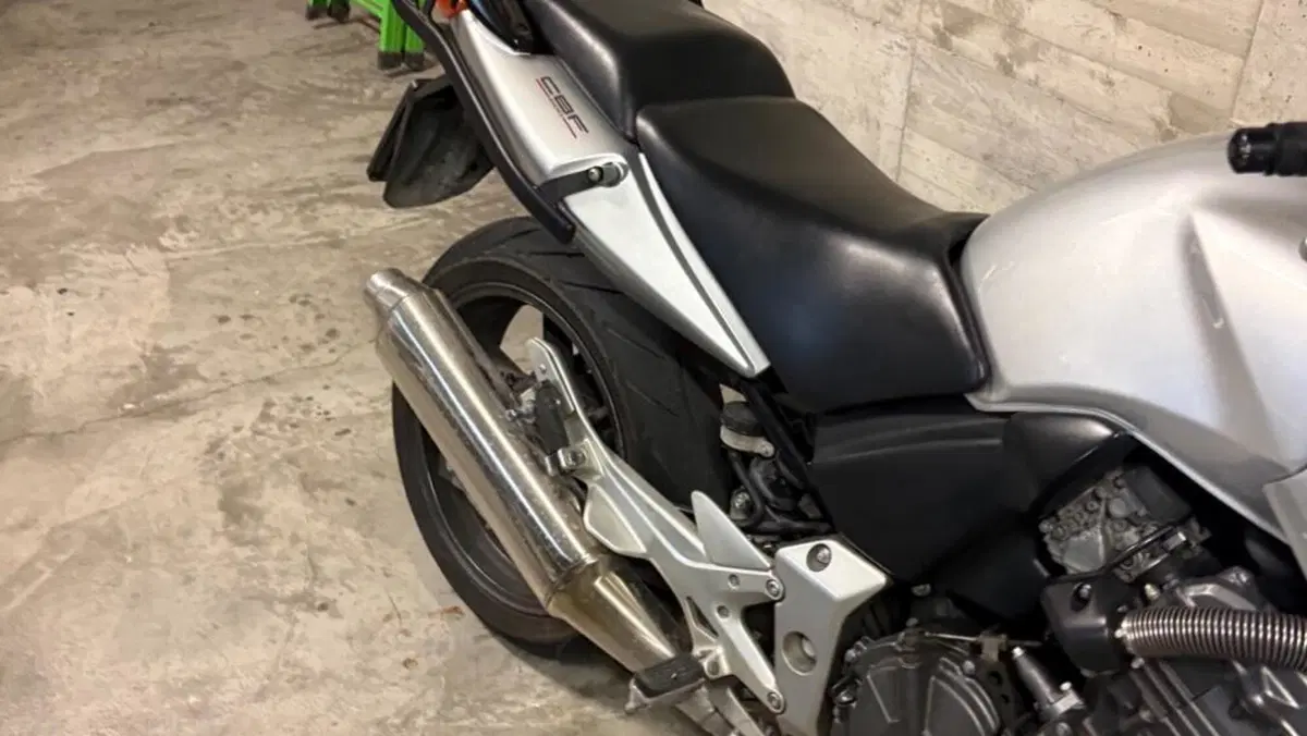 Honda CBF 600 (2004 - 06)  (2)