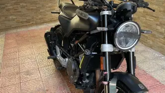 Husqvarna Svartpilen 401 (2020) usata