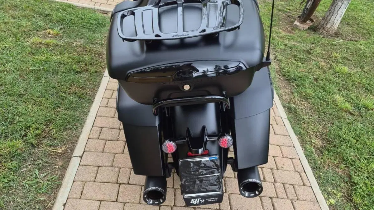 Indian Roadmaster 1890 Dark Horse (2021 - 25)  (7)