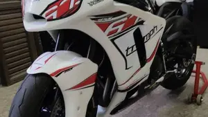 Triumph Street Triple 765 R (2023 - 26) 