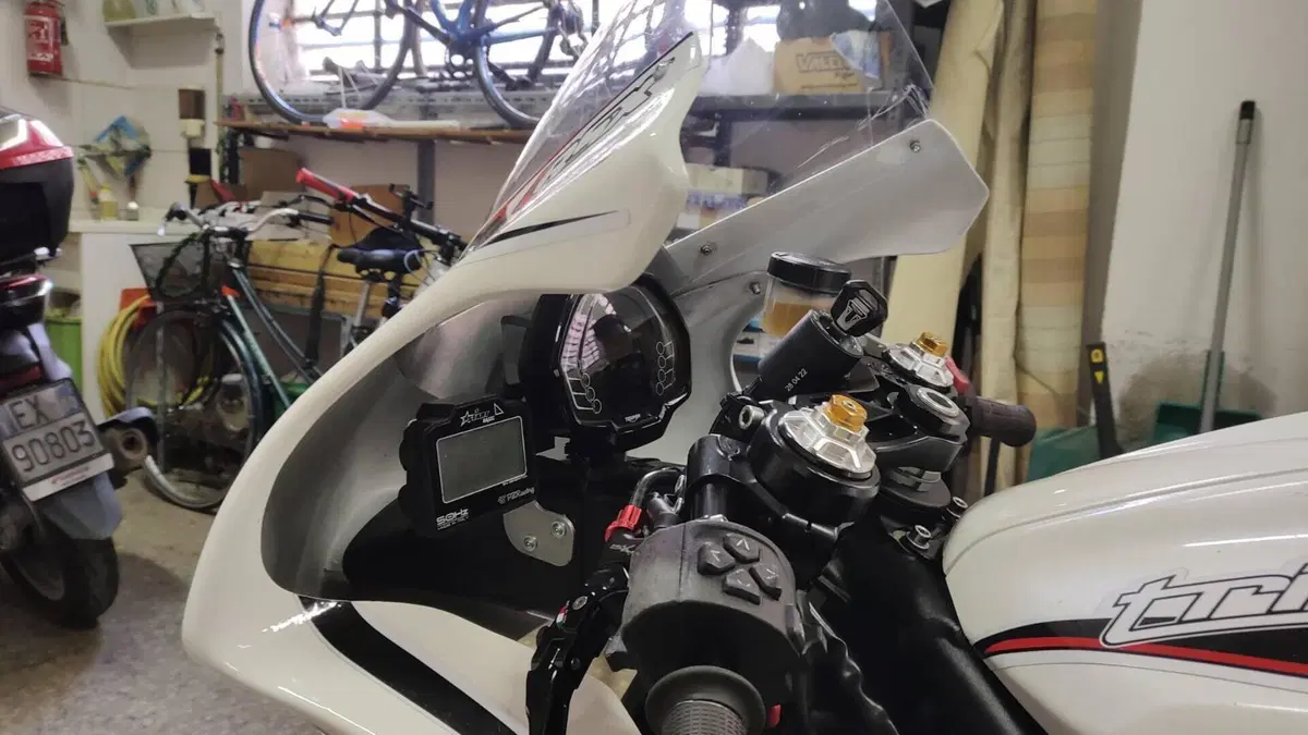 Triumph Street Triple 765 R (2023 - 26)  (7)