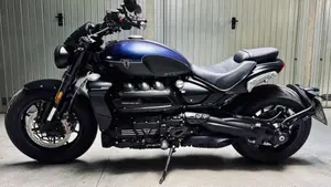 Triumph Rocket 3 Storm R (2024 - 26)  (2)