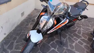 KTM 890 Duke R (2020)  (5)