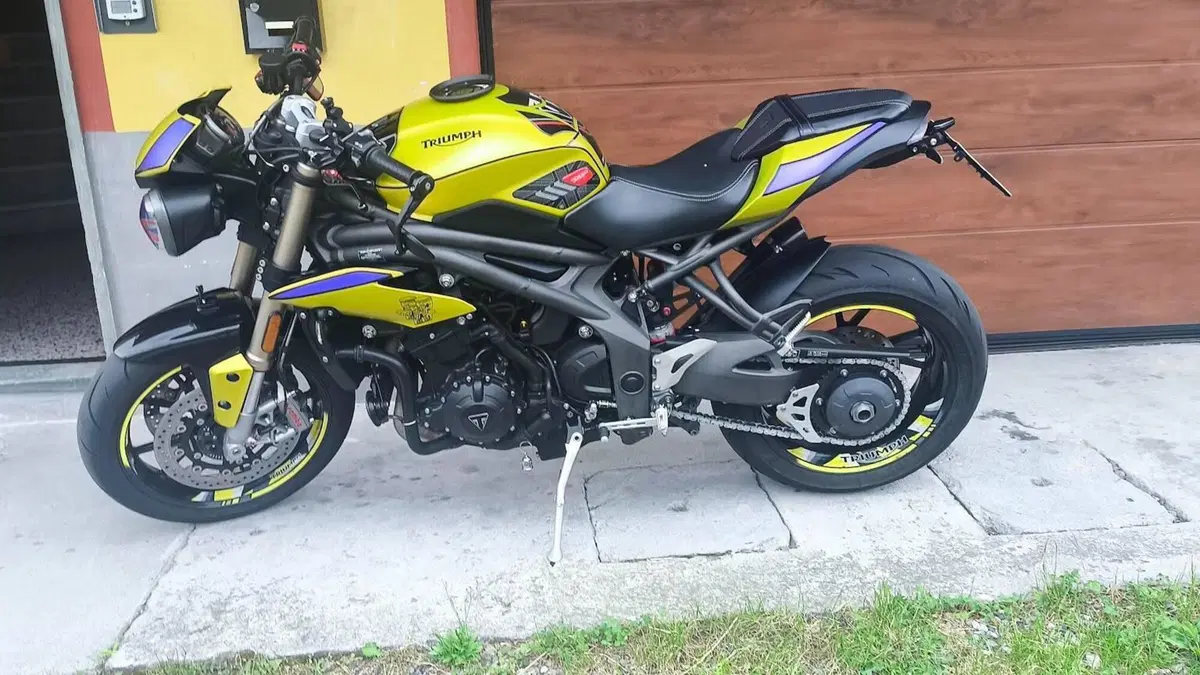Triumph Speed Triple 1050 S ABS (2016 - 17) 