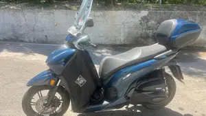 Honda SH 350i GT (2025 - 26)  (2)