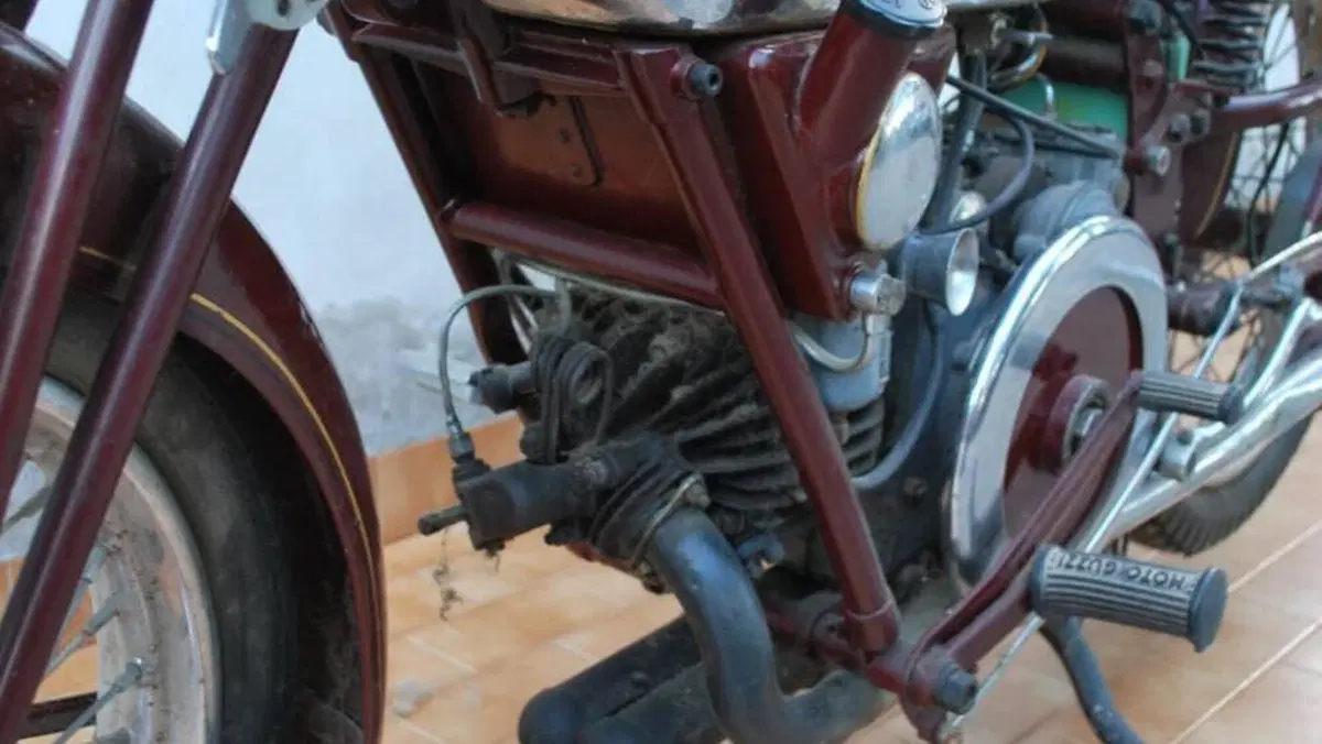 Moto Guzzi   (4)
