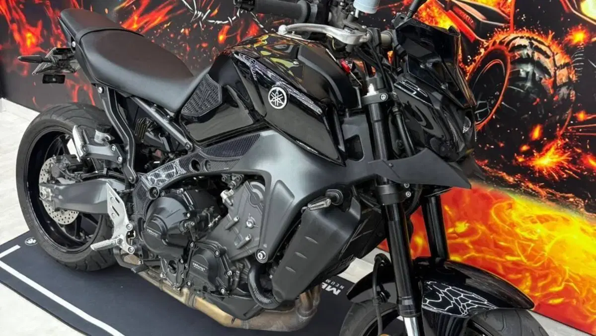 Yamaha MT-09 (2024 - 26)  (2)