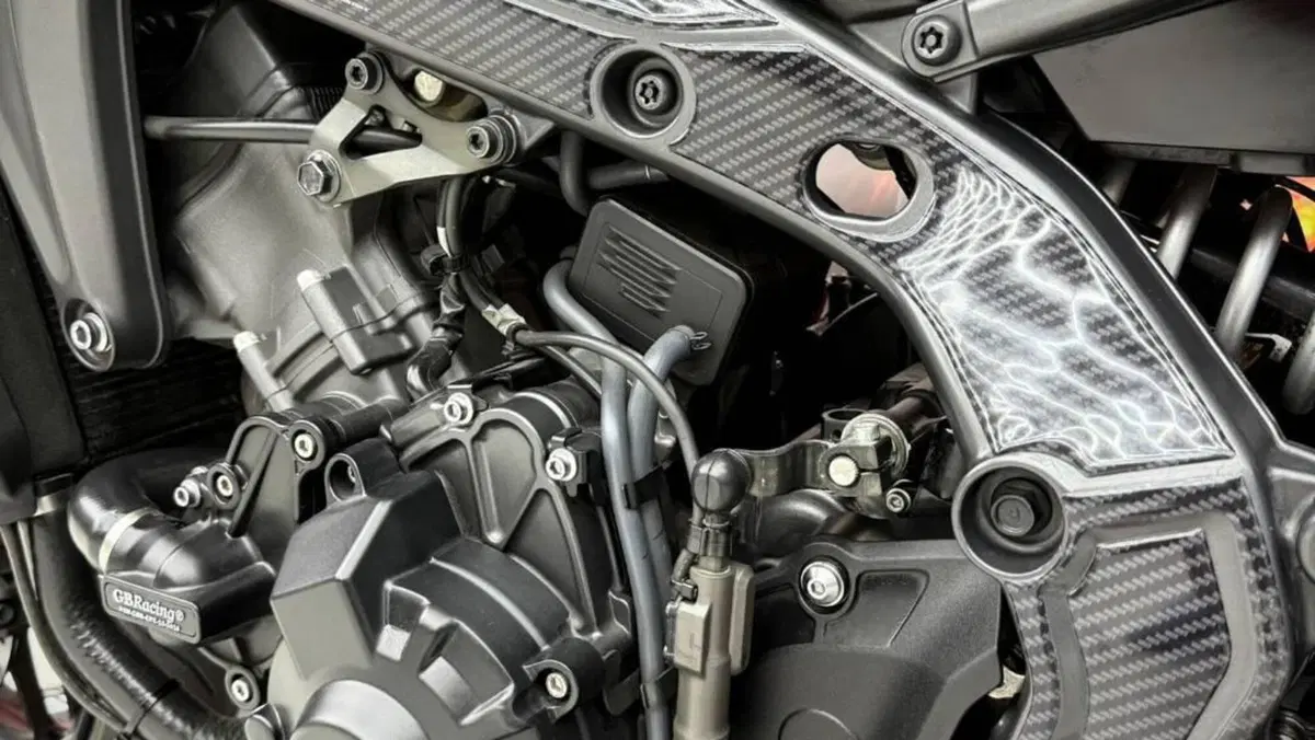 Yamaha MT-09 (2024 - 26)  (10)