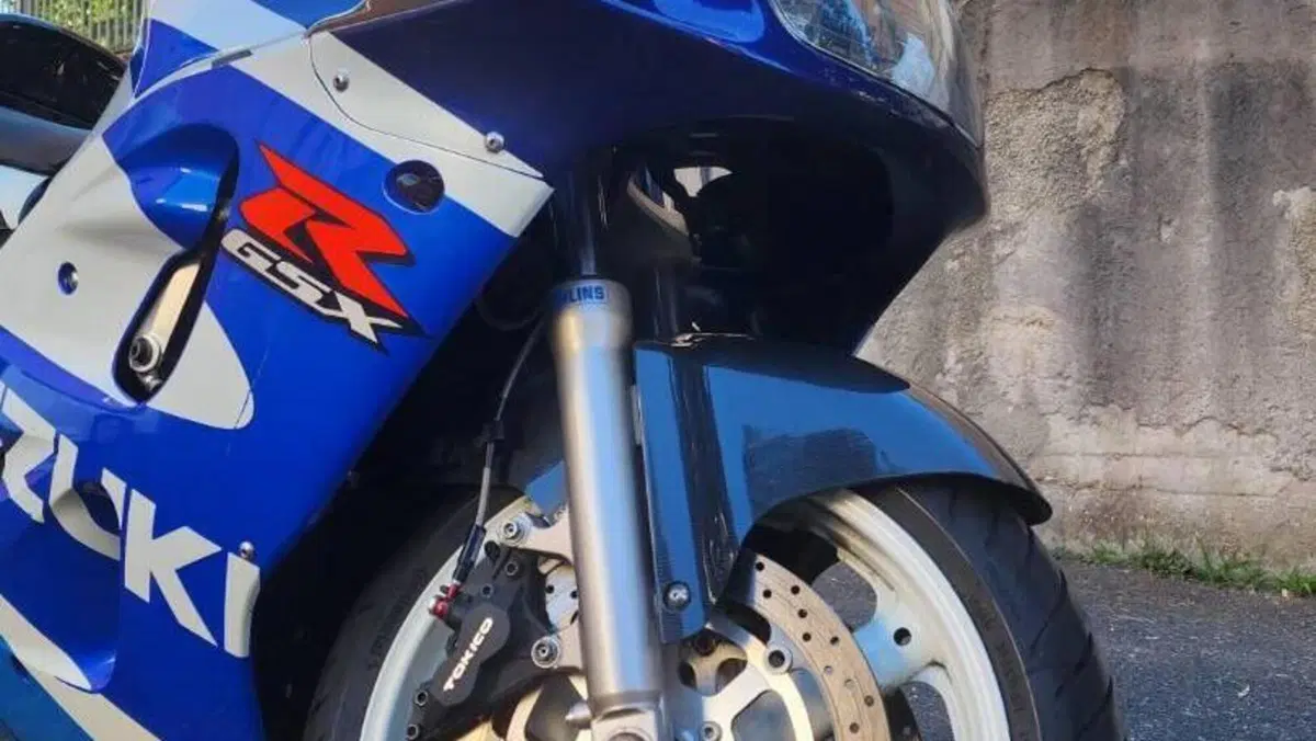 Suzuki   (4)