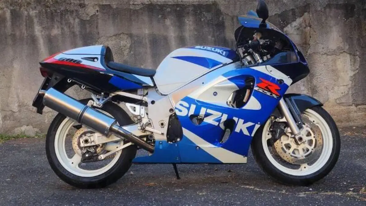 Suzuki   (8)