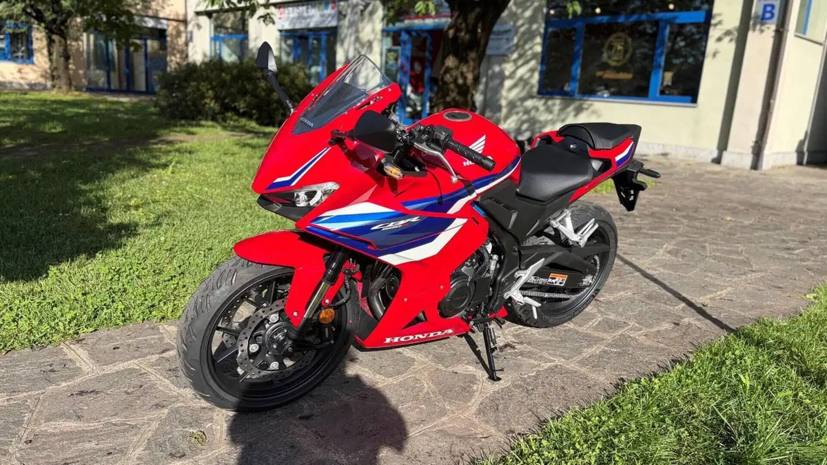 Honda CBR 500 R (2026)  (2)