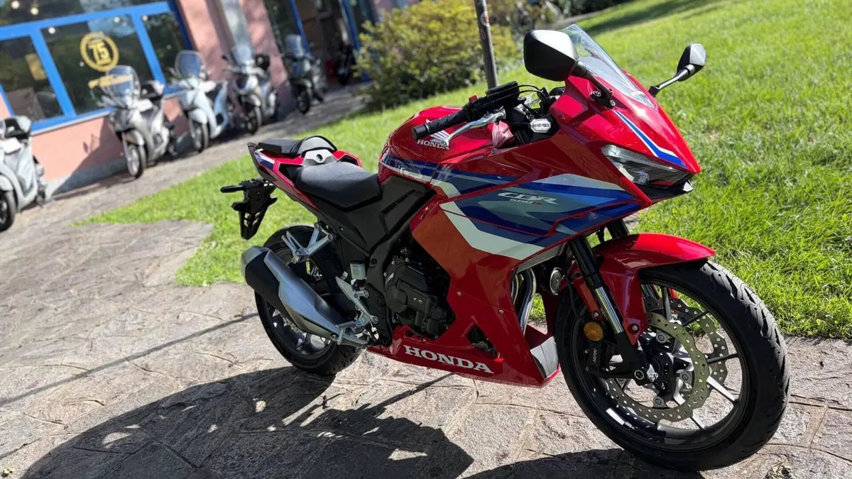 Honda CBR 500 R (2026)  (4)