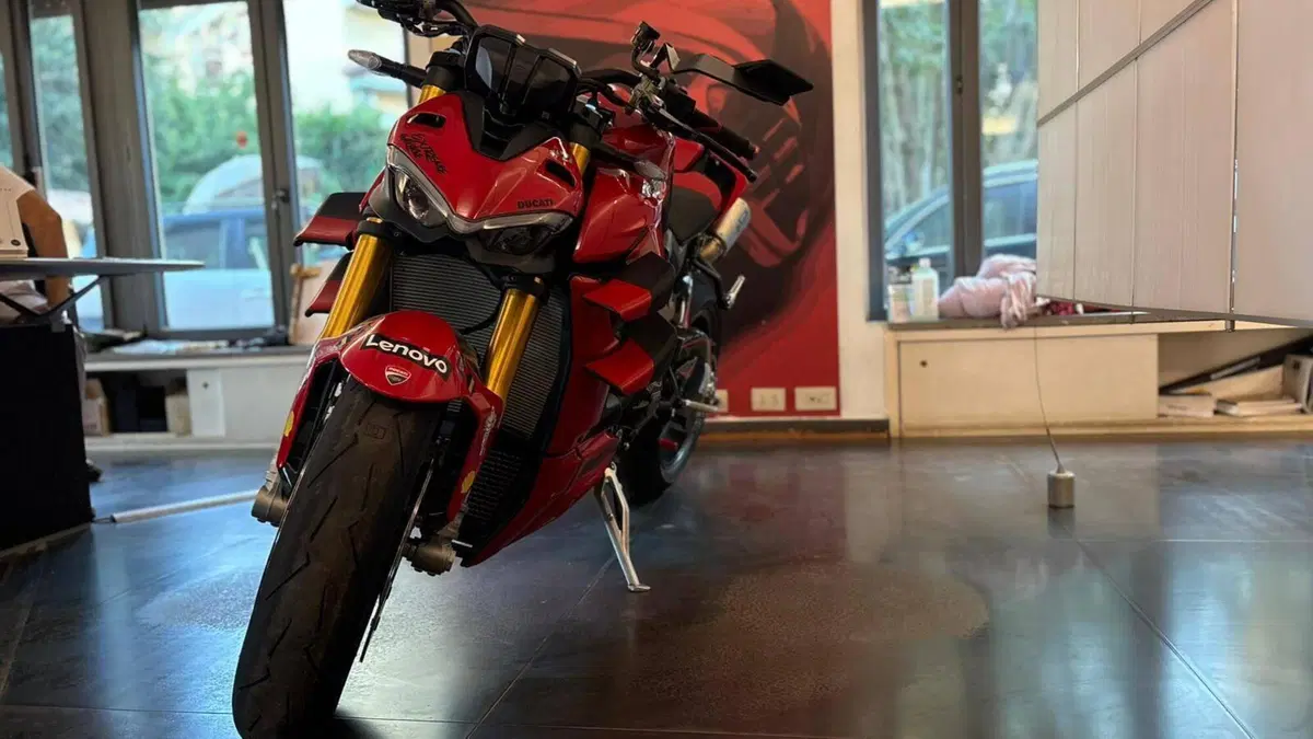 Ducati Streetfighter V4 S (2023 - 24)  (3)