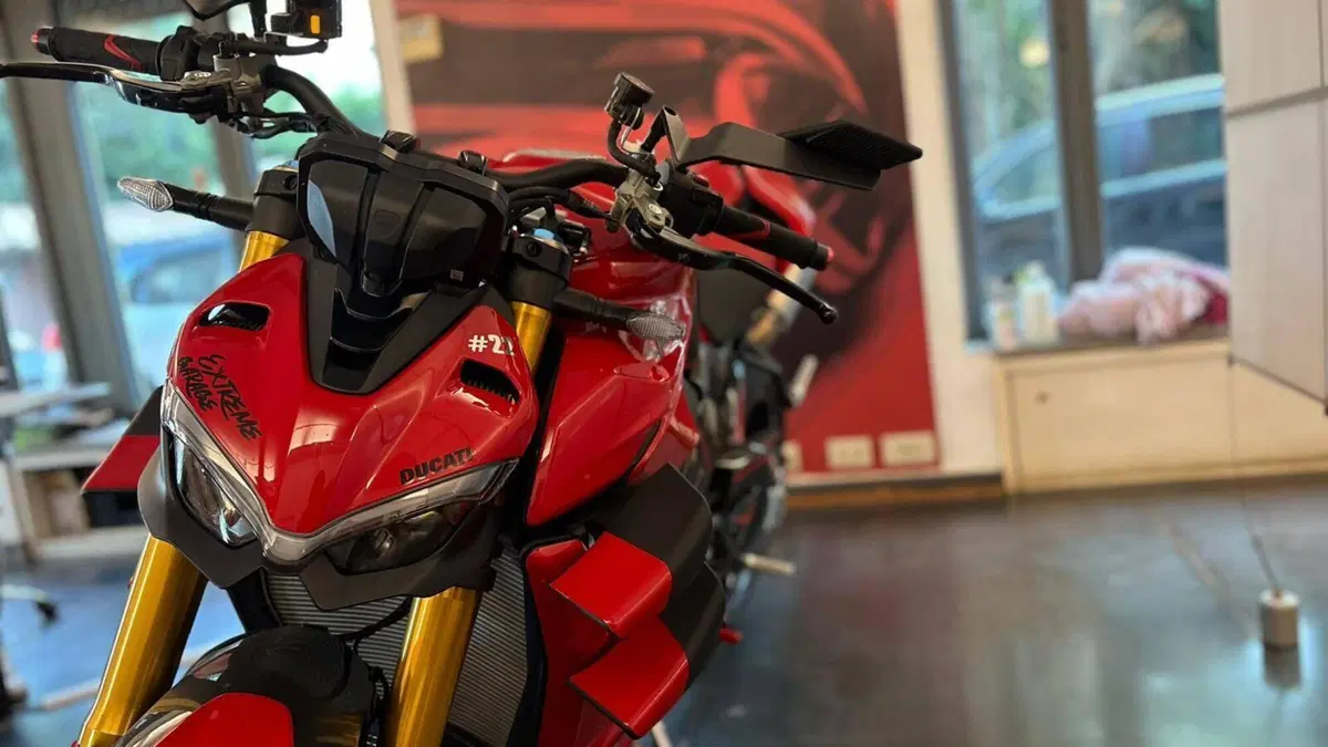 Ducati Streetfighter V4 S (2023 - 24)  (4)