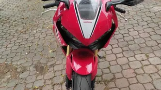 Honda CBR 1000 RR Fireblade (2017 - 19) usata