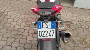Honda CBR 1000 RR Fireblade (2017 - 19)  (2)