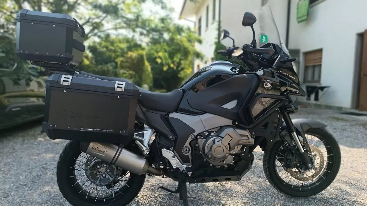 Honda Crosstourer DCT ABS L.E. (2011 - 14)  (2)