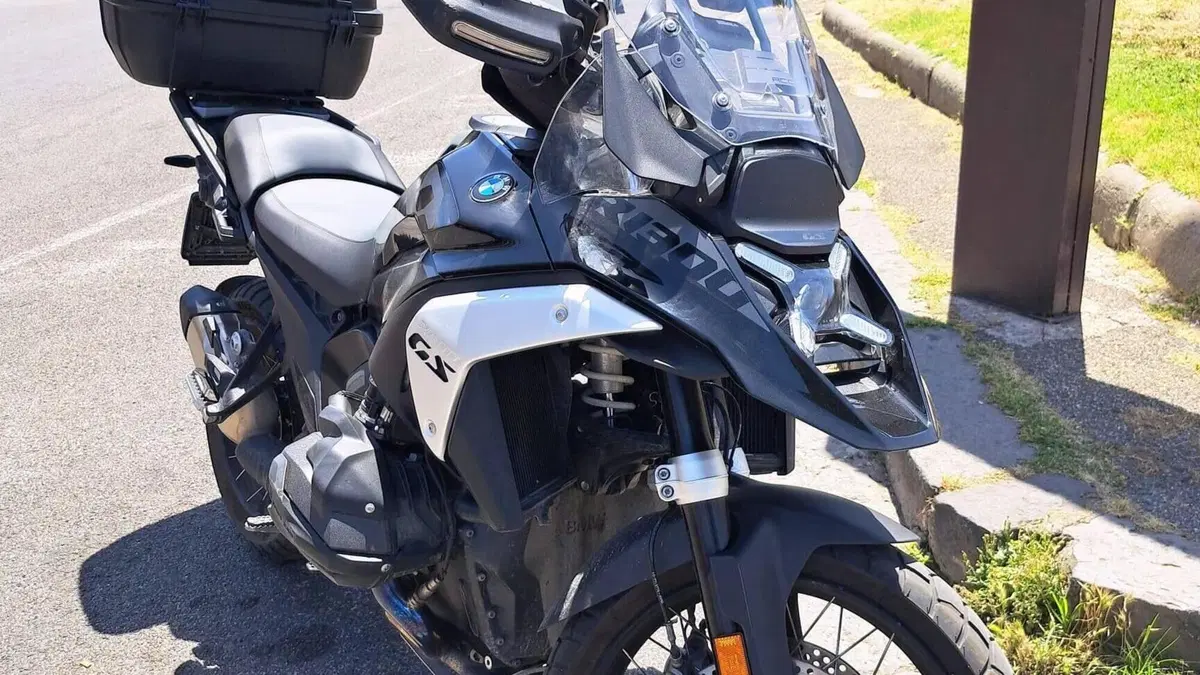 Bmw R 1300 GS Triple Black (2023 - 26)  (2)