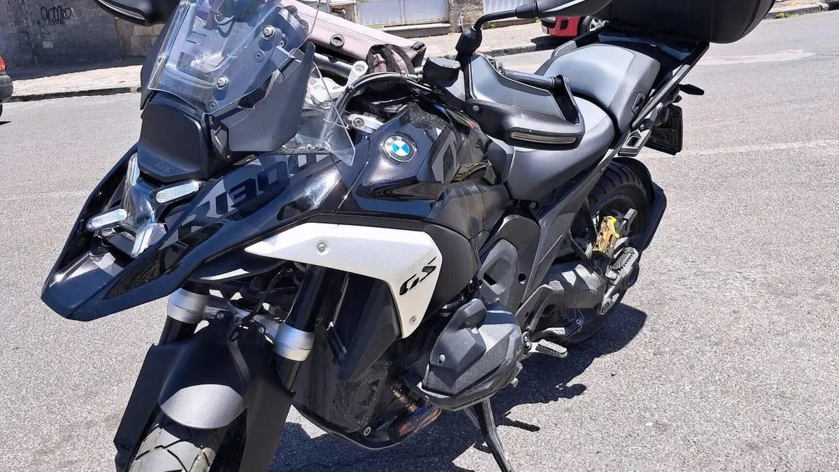 Bmw R 1300 GS Triple Black (2023 - 26) 