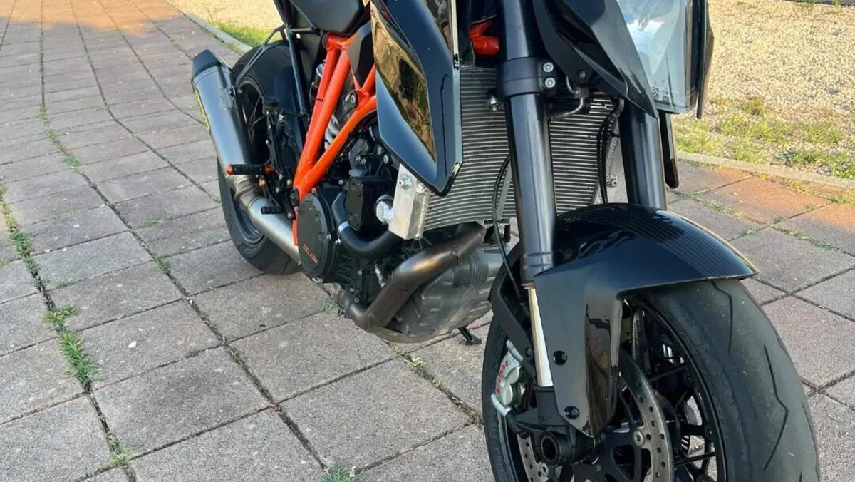 KTM 1290 Super Duke R SE ABS (2016)  (3)