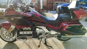 Honda GL 1800 Gold Wing DCT Tour (2020)  (4)