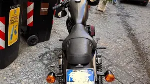 Harley-Davidson 883 Iron (2009 - 11) - XL 883N  (2)