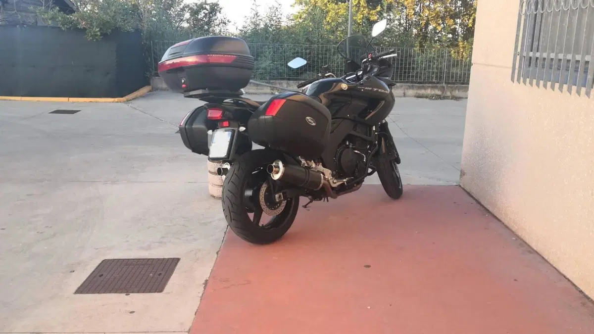 Yamaha TDM 900 (2002 - 14)  (2)