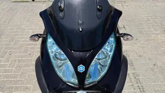 Piaggio MP3 300 Touring/LT (2011 - 13) usata
