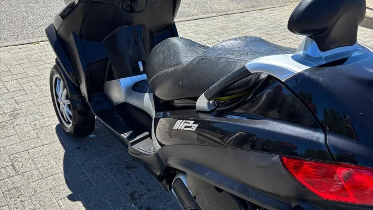 Piaggio MP3 300 Touring/LT (2011 - 13)  (4)