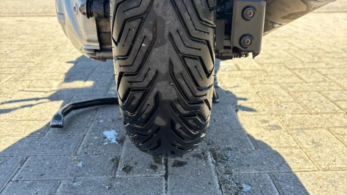 Piaggio MP3 300 Touring/LT (2011 - 13)  (8)