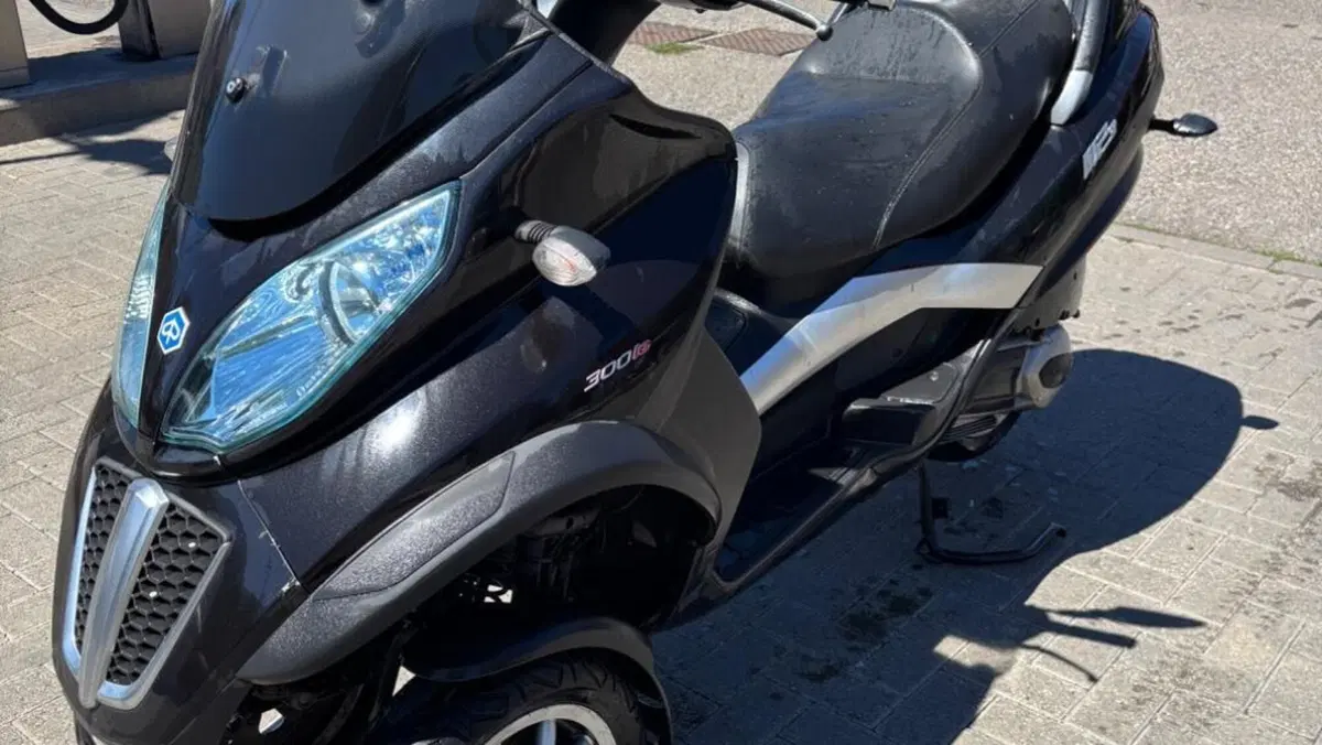 Piaggio MP3 300 Touring/LT (2011 - 13)  (10)
