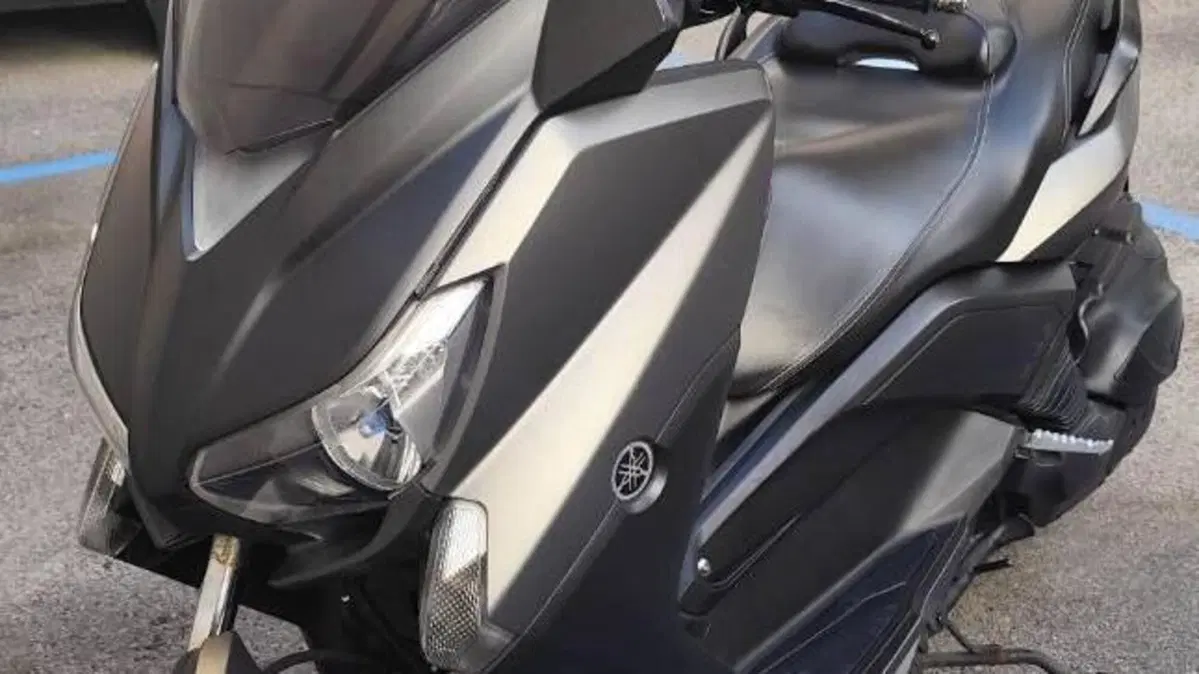 Yamaha X-Max 400 ABS (2013 - 16)  (3)