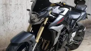 Suzuki GSR 750 ABS (2010 - 17) 