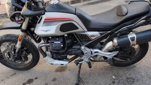 Moto Guzzi V85 TT Travel (2021 - 23)  (9)
