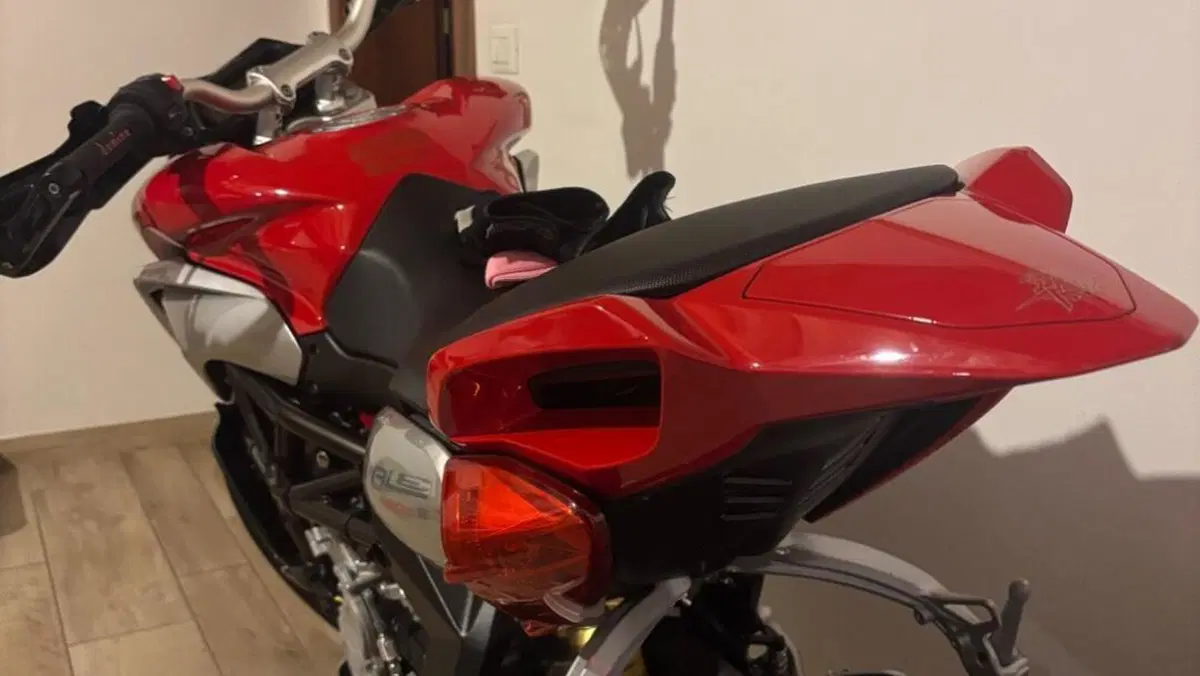 MV Agusta Rivale 800 EAS (2013 -15)  (2)