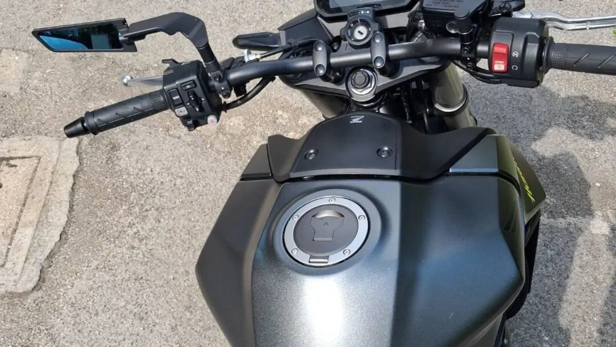 Honda CB 750 Hornet (2023 - 24)  (7)
