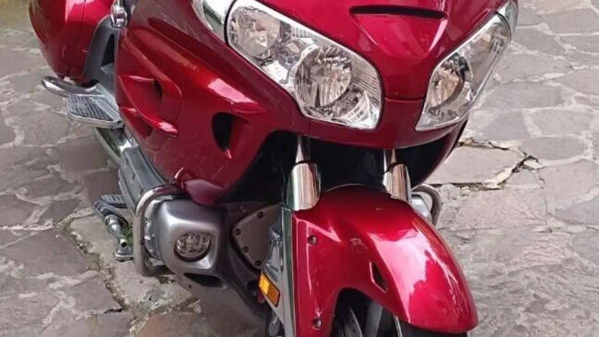 Honda GL 1800 Gold Wing (2007 - 11)  (2)