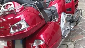Honda GL 1800 Gold Wing (2007 - 11)  (3)