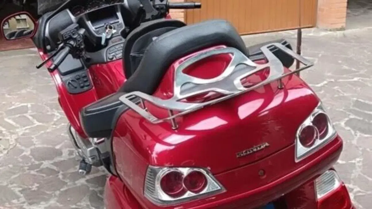 Honda GL 1800 Gold Wing (2007 - 11)  (7)