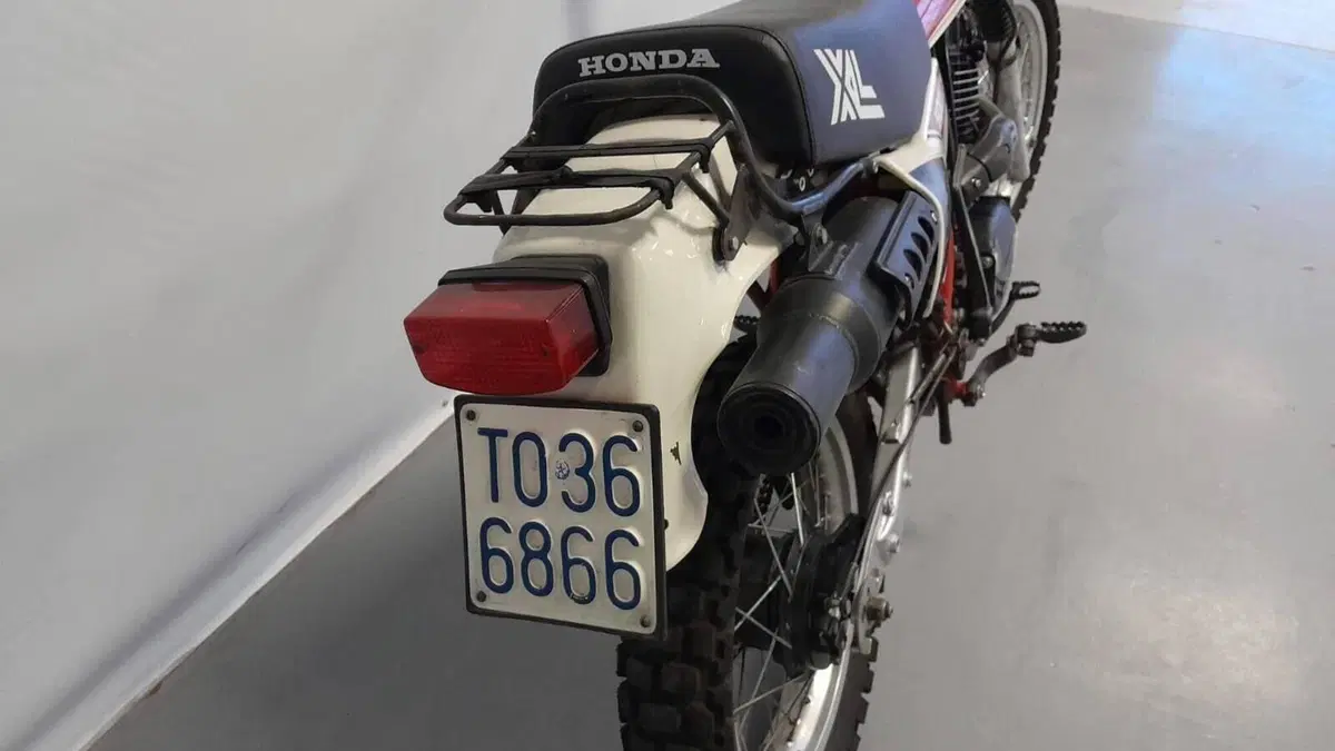 Honda   (8)