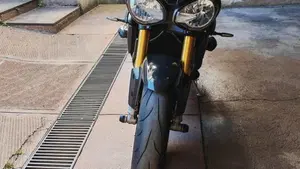 Triumph Speed Triple 1050 R ABS (2016 - 17)  (5)