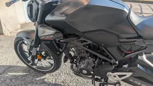Honda CB 300 R (2022 - 26)  (10)