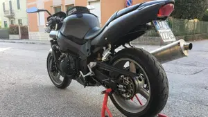 Triumph TT 600 (2000 - 01)  (4)
