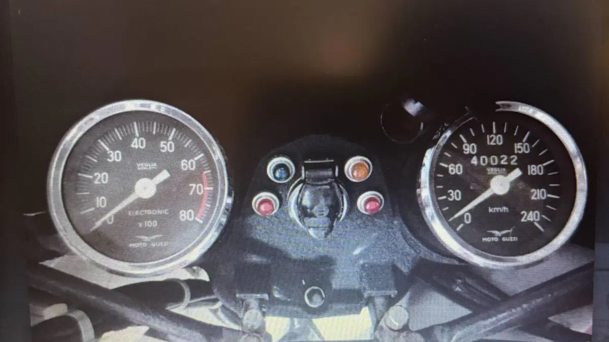 Moto Guzzi   (2)