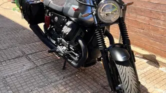 Moto Guzzi V7 III Stone S (2020) usata