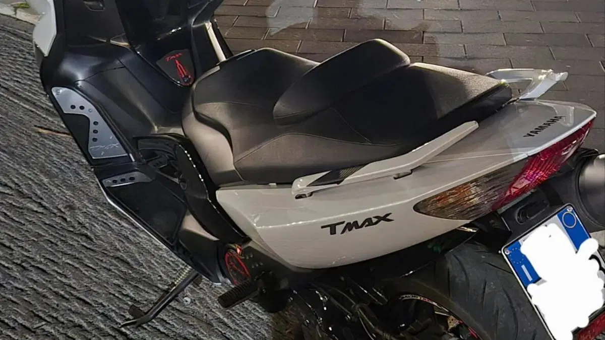 Yamaha T-Max 500 (2008 - 12)  (2)