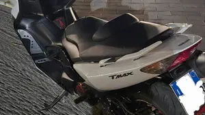 Yamaha T-Max 500 (2008 - 12)  (2)